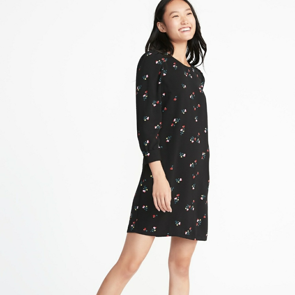 Old Navy Black Floral Crepe Shift Dress NWT